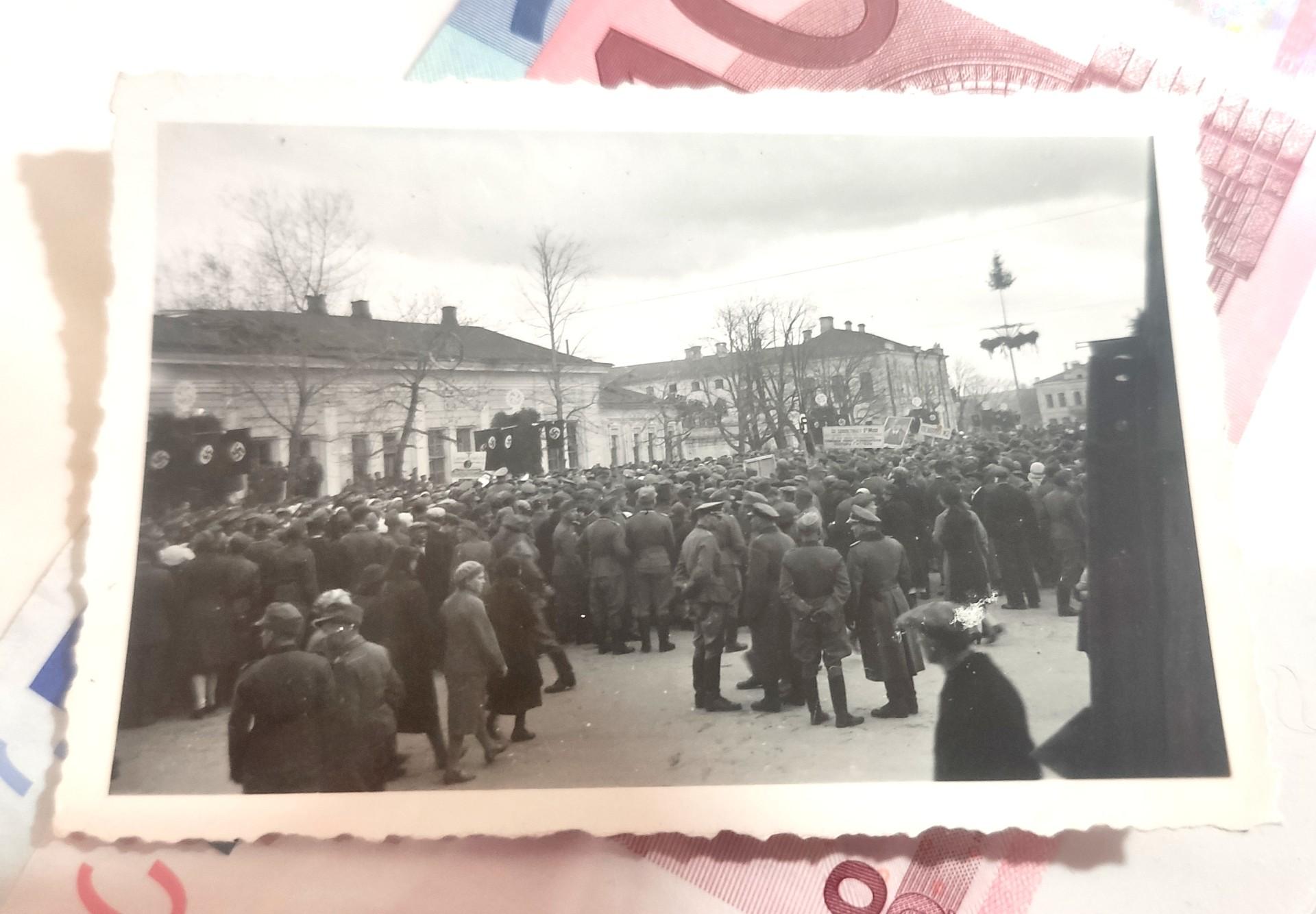 Trečias reichas su veliavom 