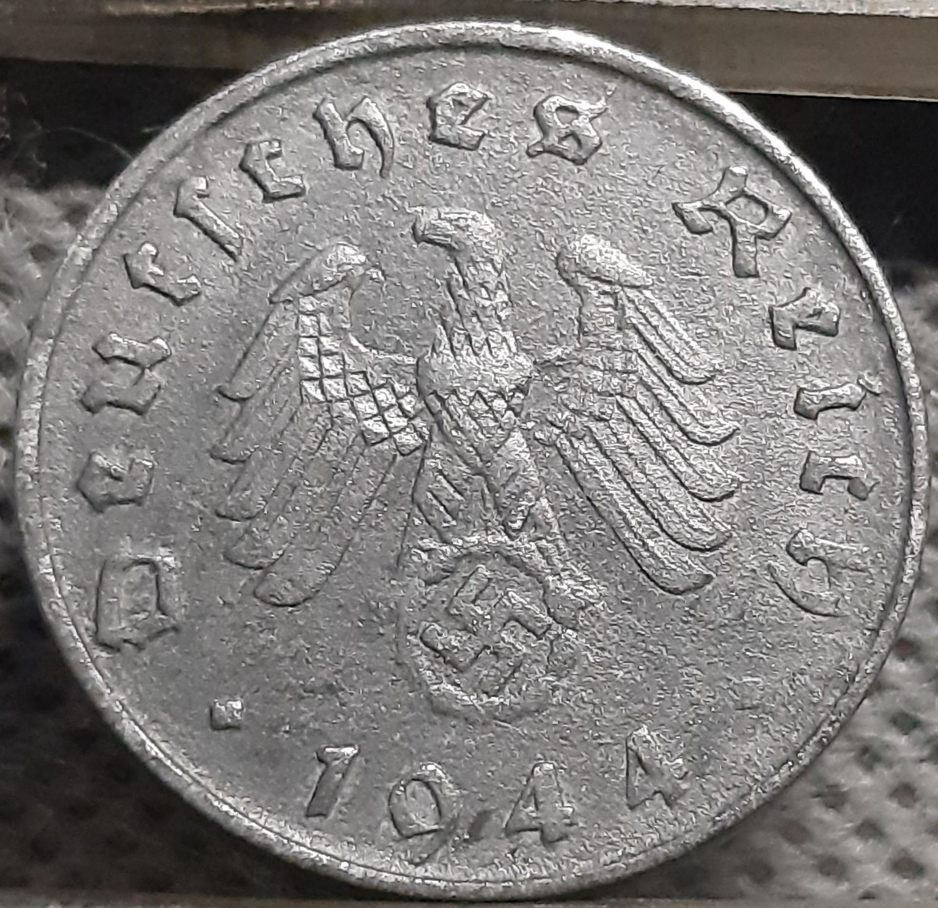 Trečiasis Reichas 10 reichspfenigų 1944 D (2859)