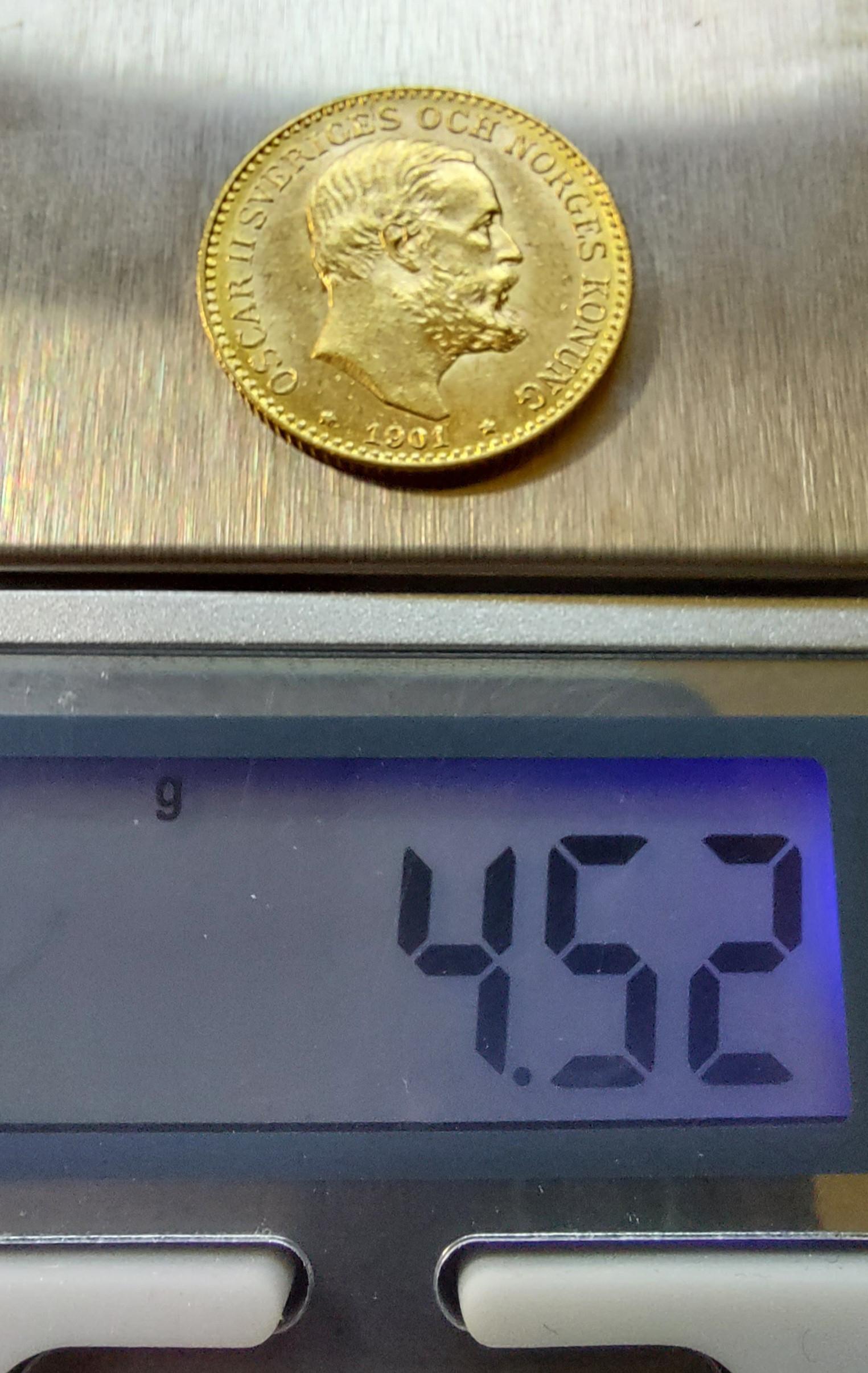 10 Kronor Oskaras II Švedija auksinė moneta