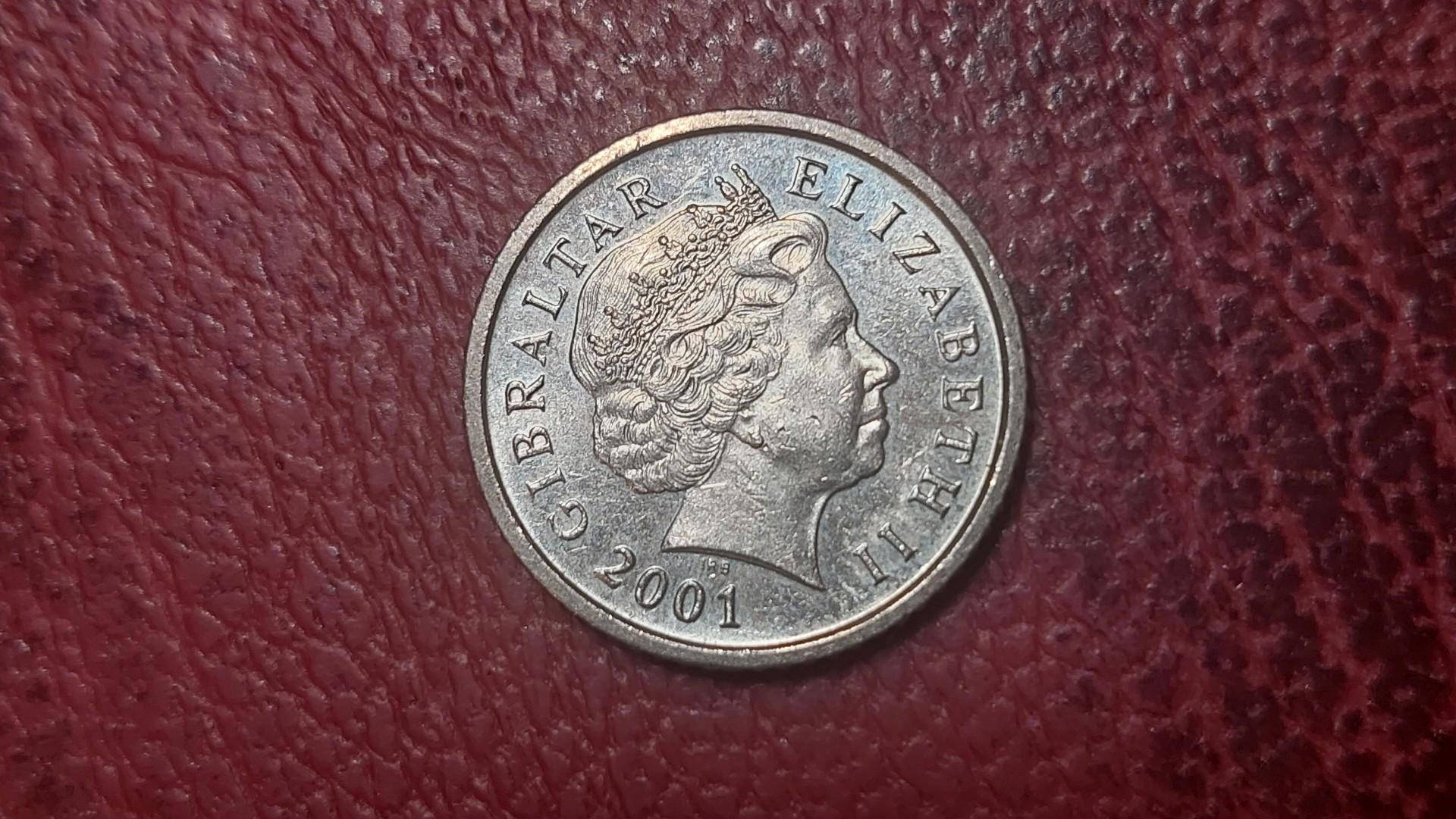 Gibraltaras 5 pensai, 2001AA KM# 775
