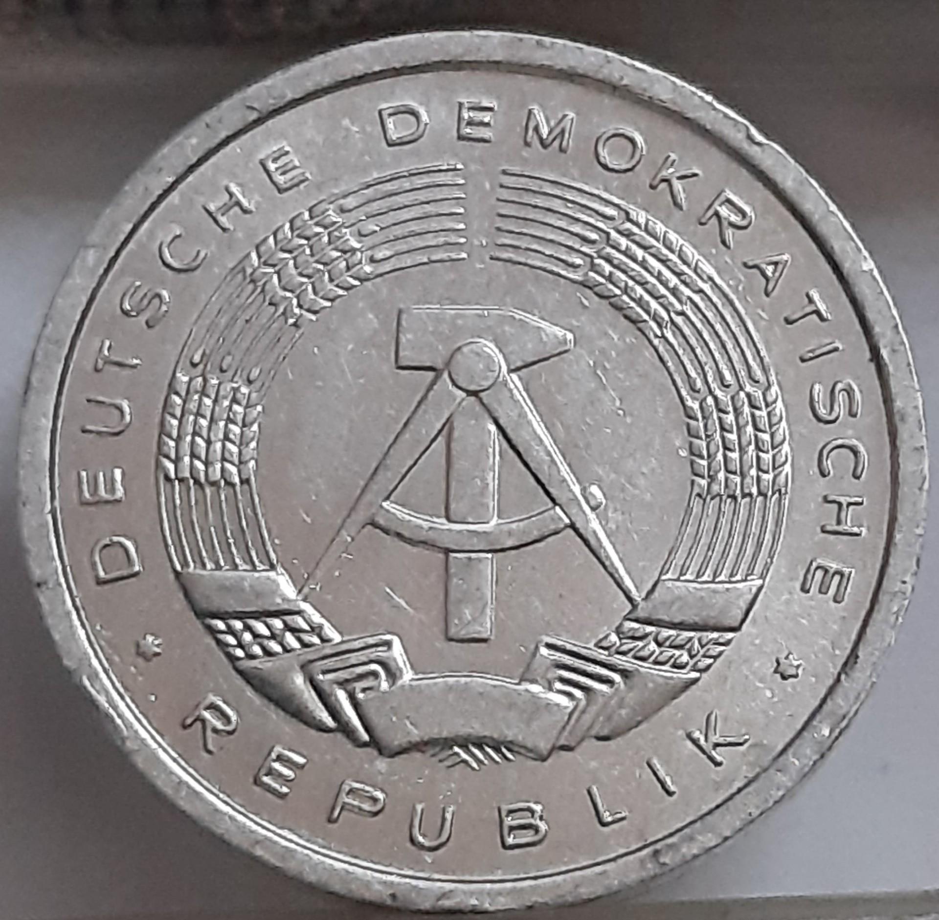 Vokietija - VDR 1 Pfenigas 1981 KM#8.2 (3152)
