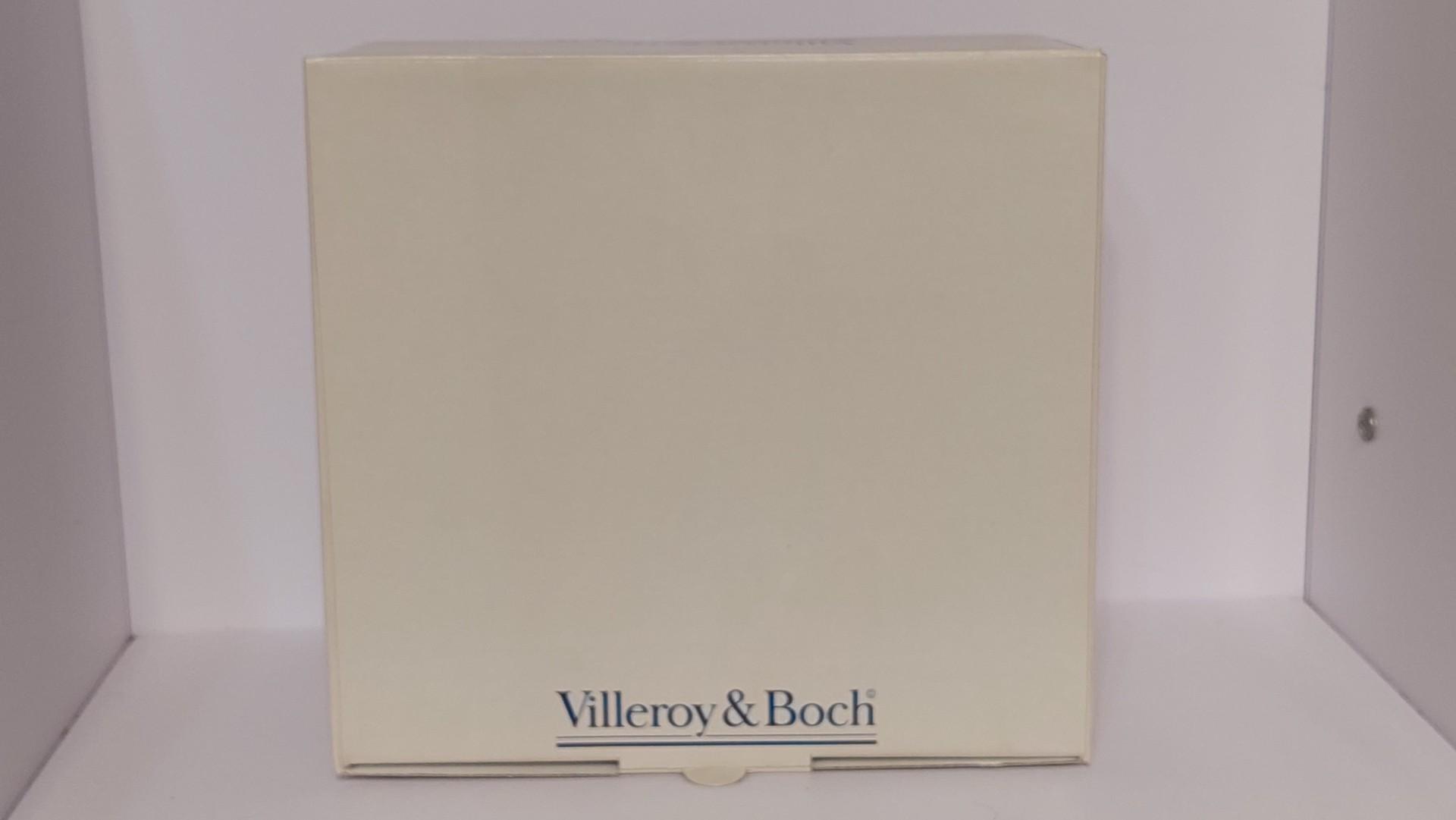 2 Raudono vyno taurės &quot;Villeroy & Boch&quot; orig.dėž.