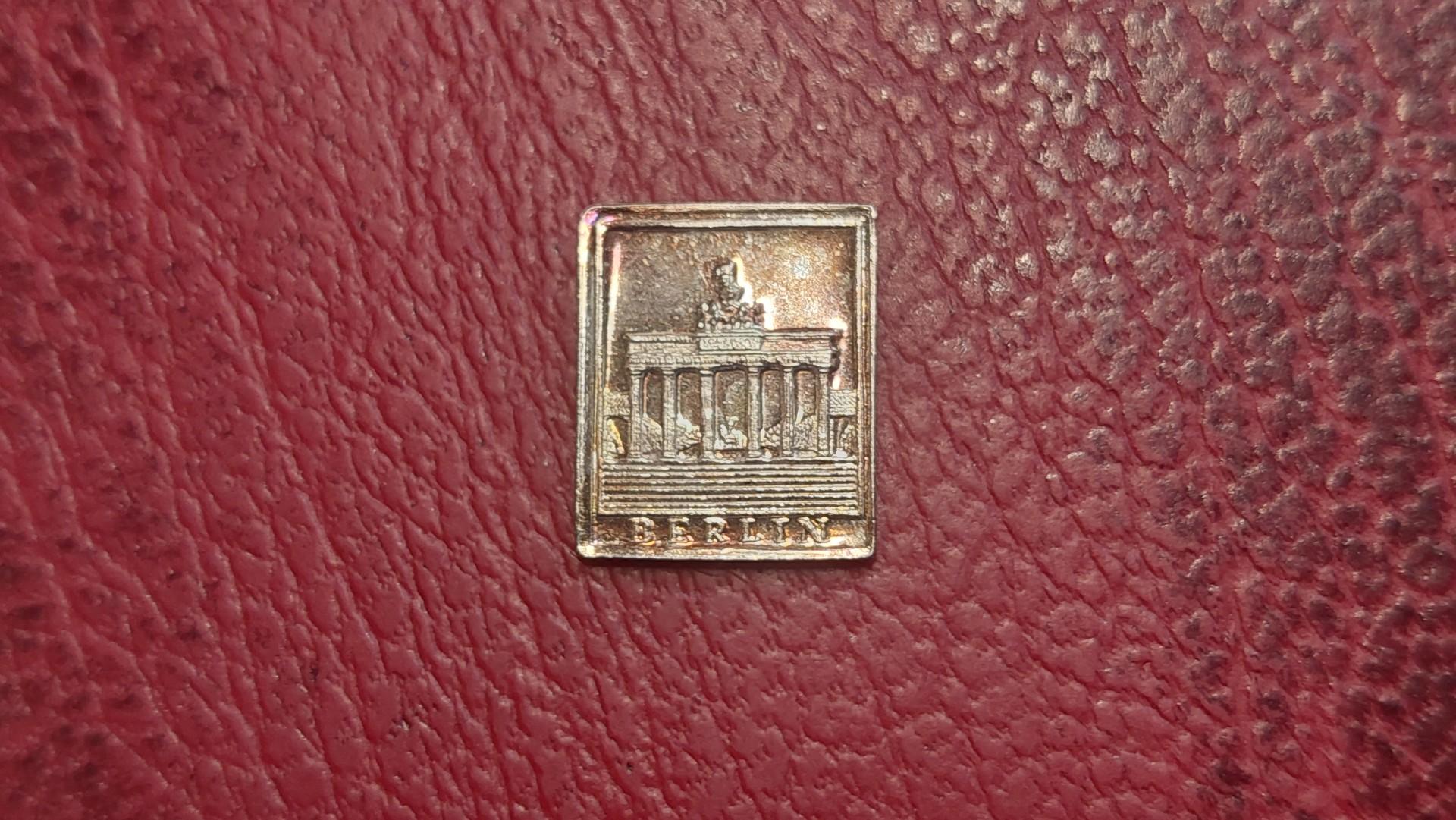 Miniatiūrinė sidabrinė AG999/1000 Berlin plokštelė