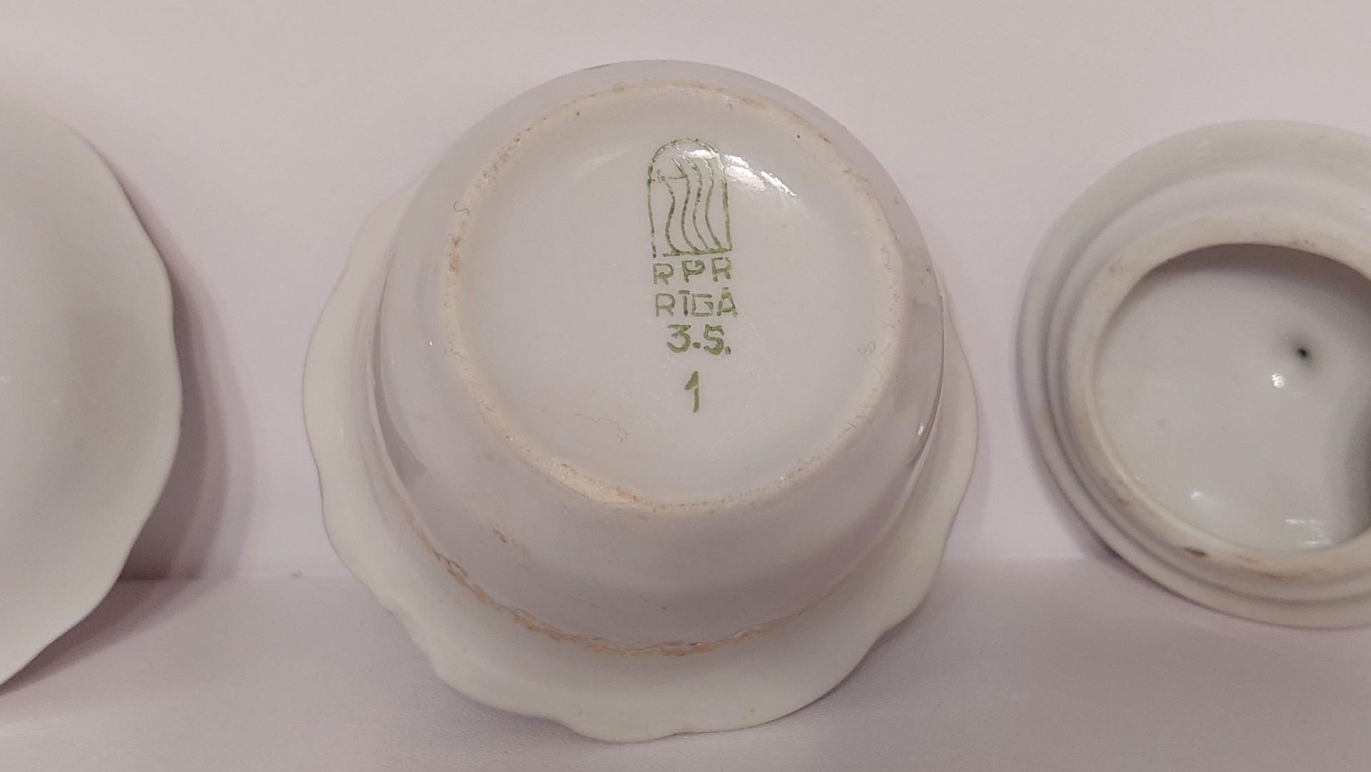 Rygos porceliano cukrainė su lėkštute ~ 6cm