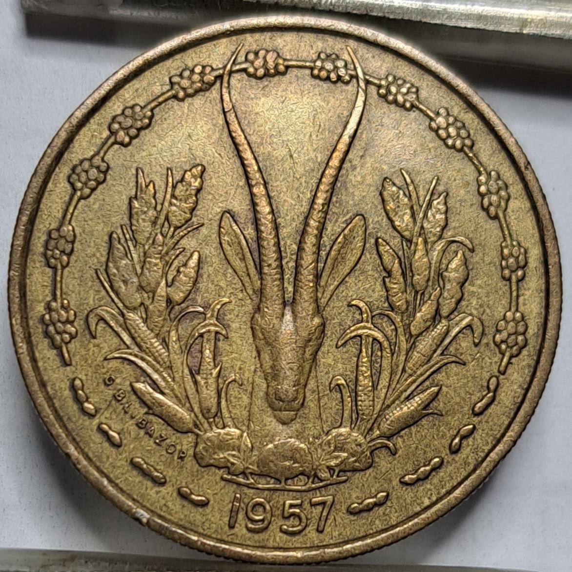 Prancūzijos Vakarų Afrika 25 frankai 1957 (6387)