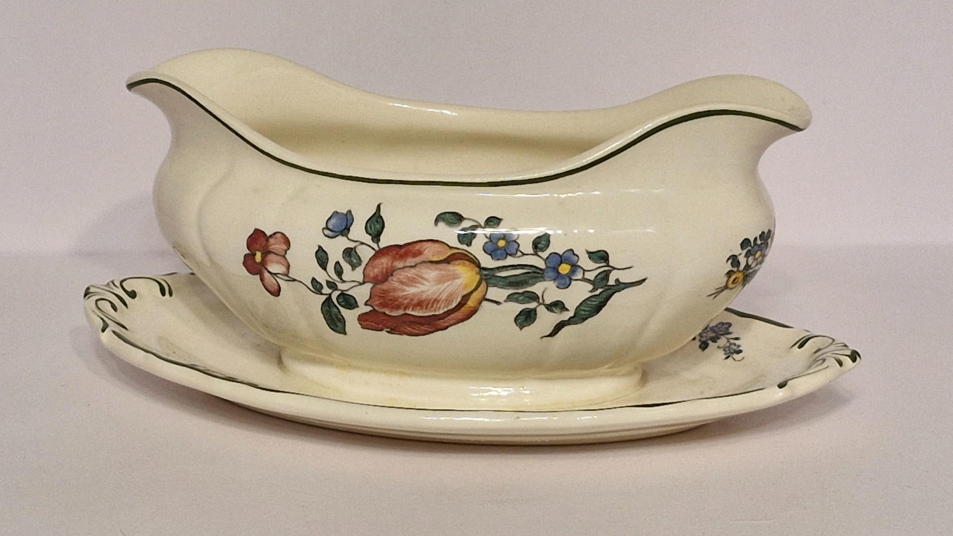 Villeroy & Boch Mettlach padažinė nr. 1562