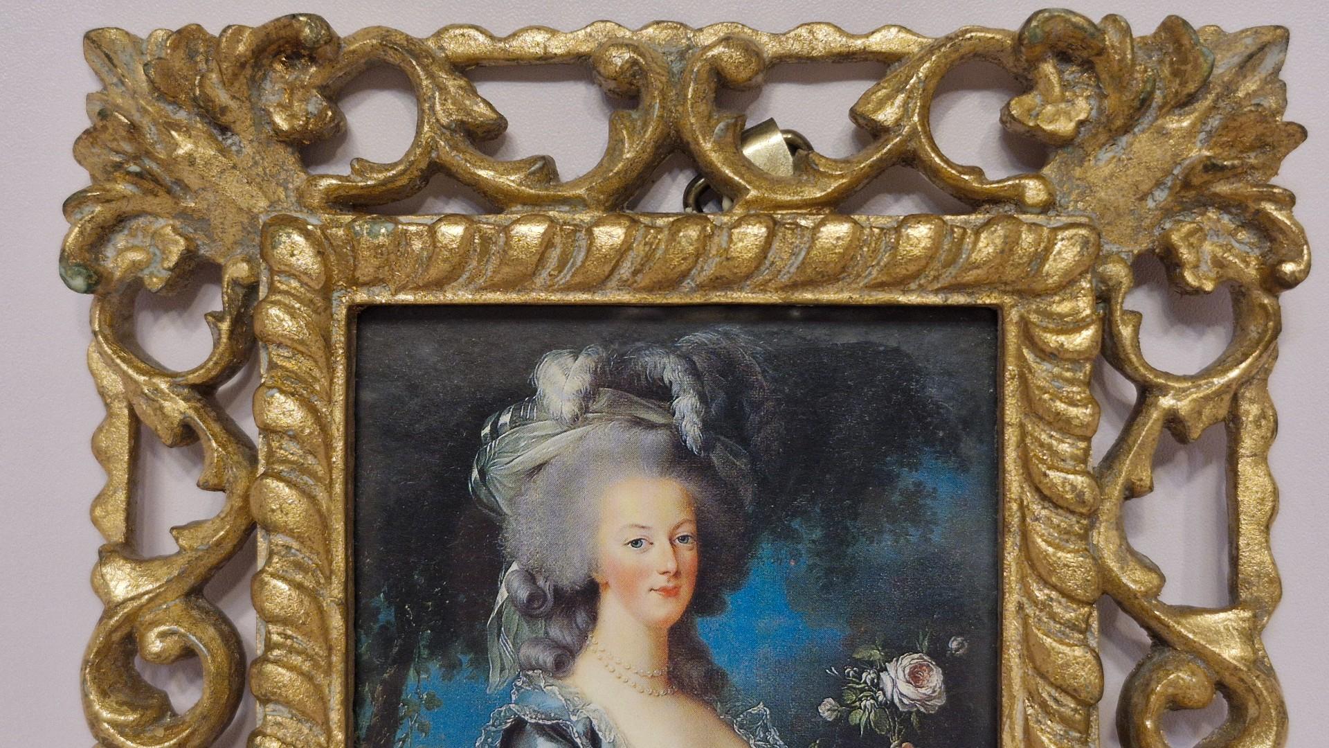 Marie Antoinette atvirutė senam rėmelyje