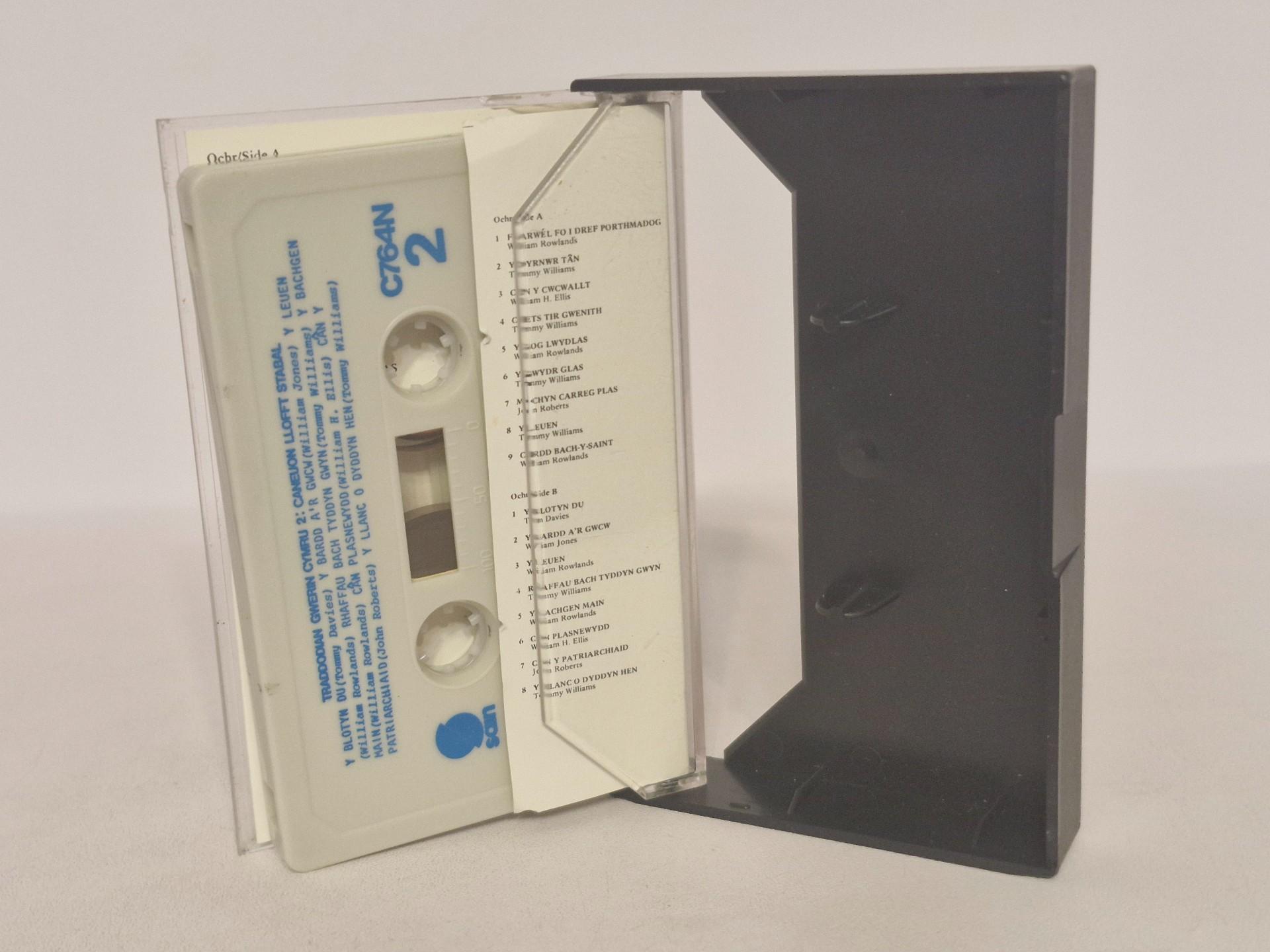 Audio kasetė " Caneuon Llofft Stabal"