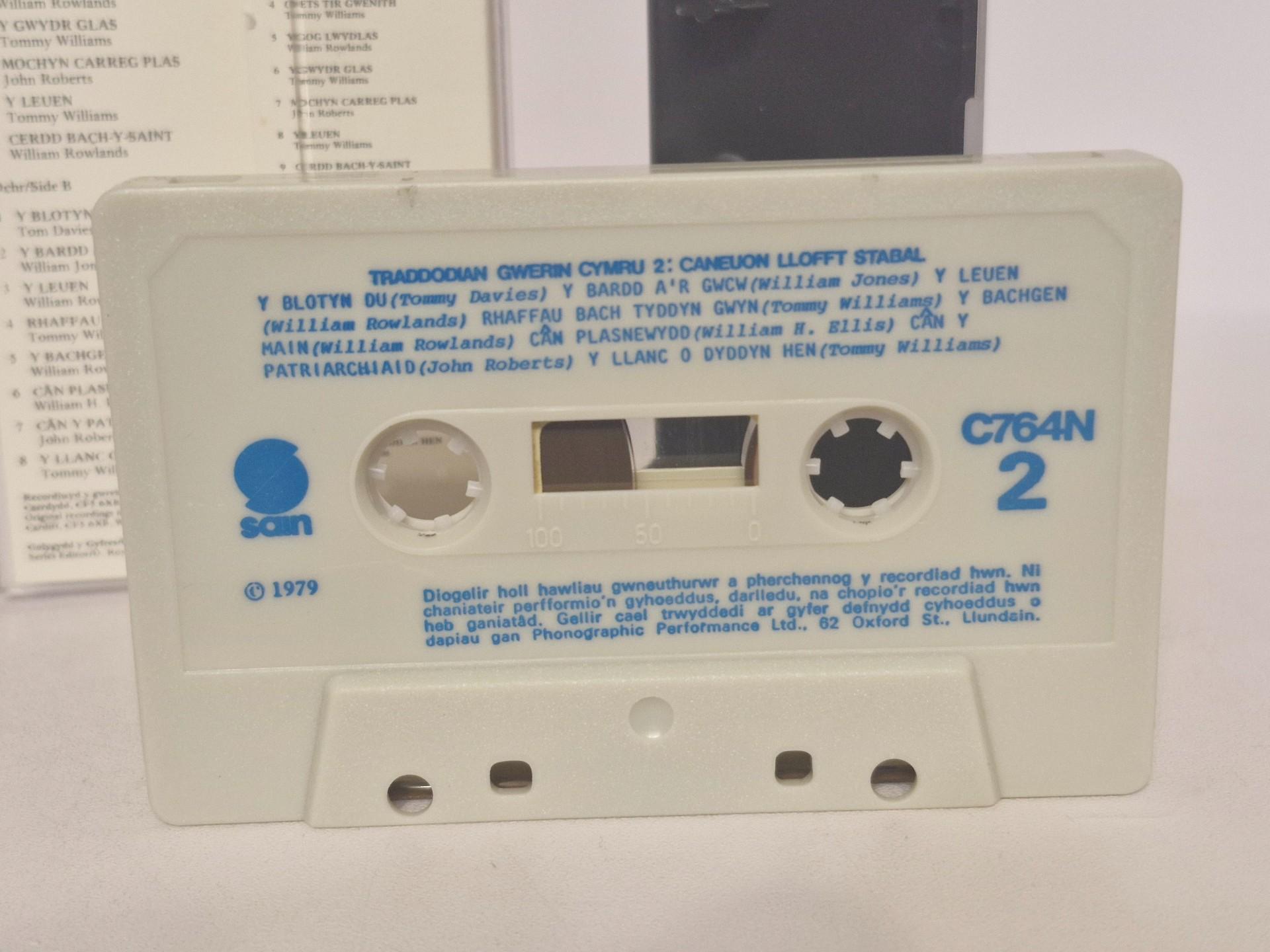 Audio kasetė " Caneuon Llofft Stabal"