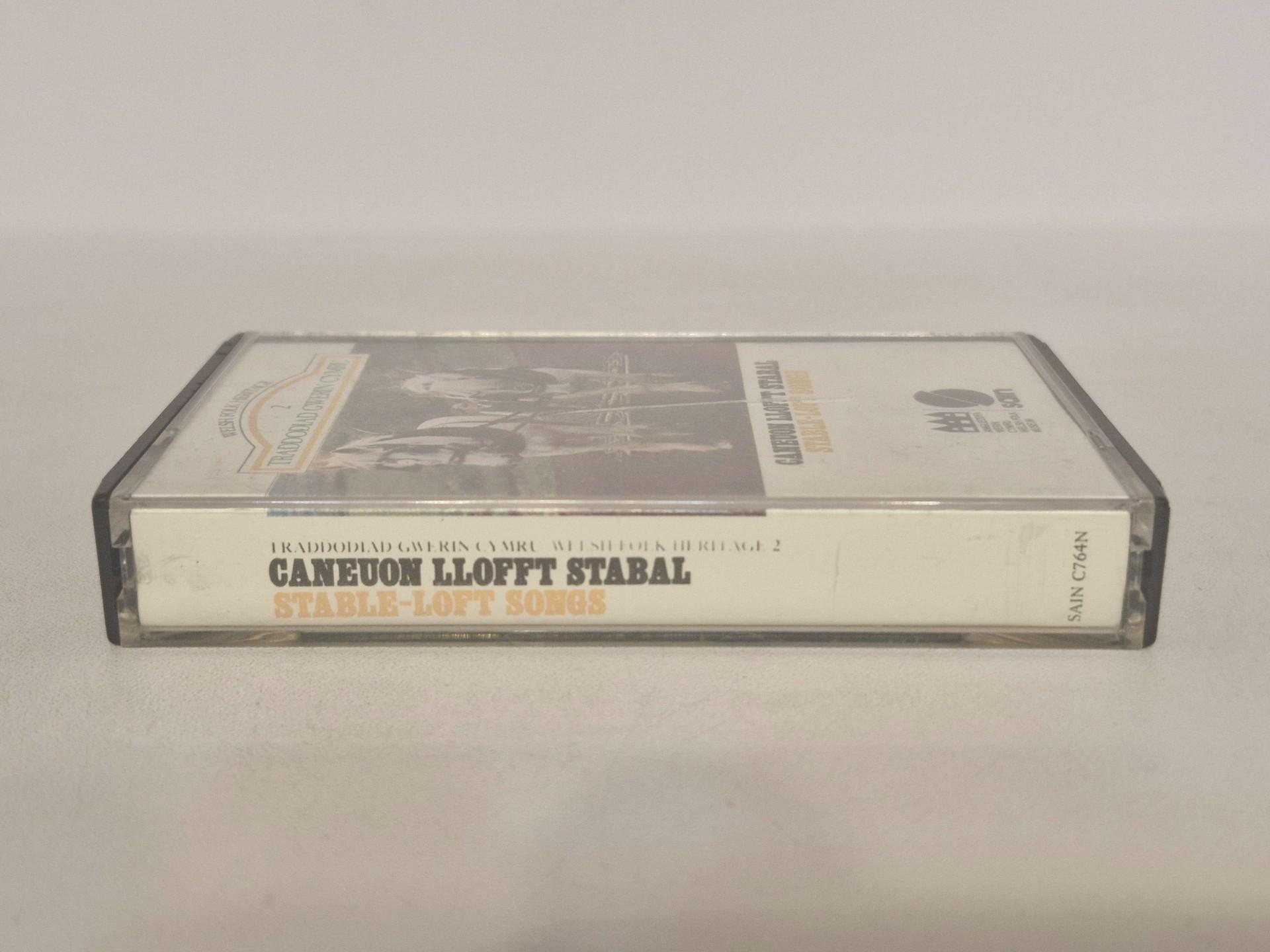 Audio kasetė " Caneuon Llofft Stabal"