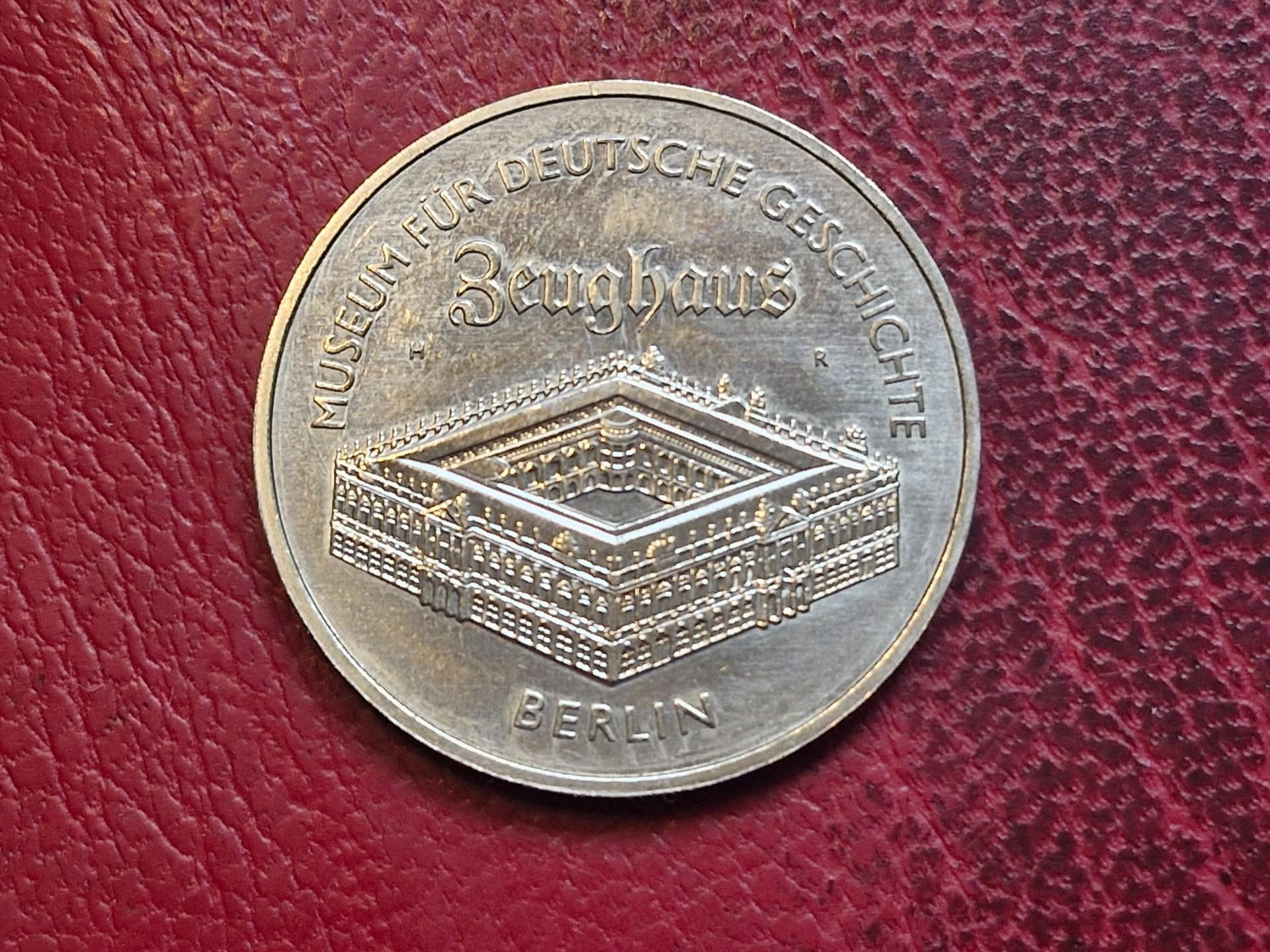 Vokietija - VDR 5 markės, 1990 KM# 135 Zeughaus