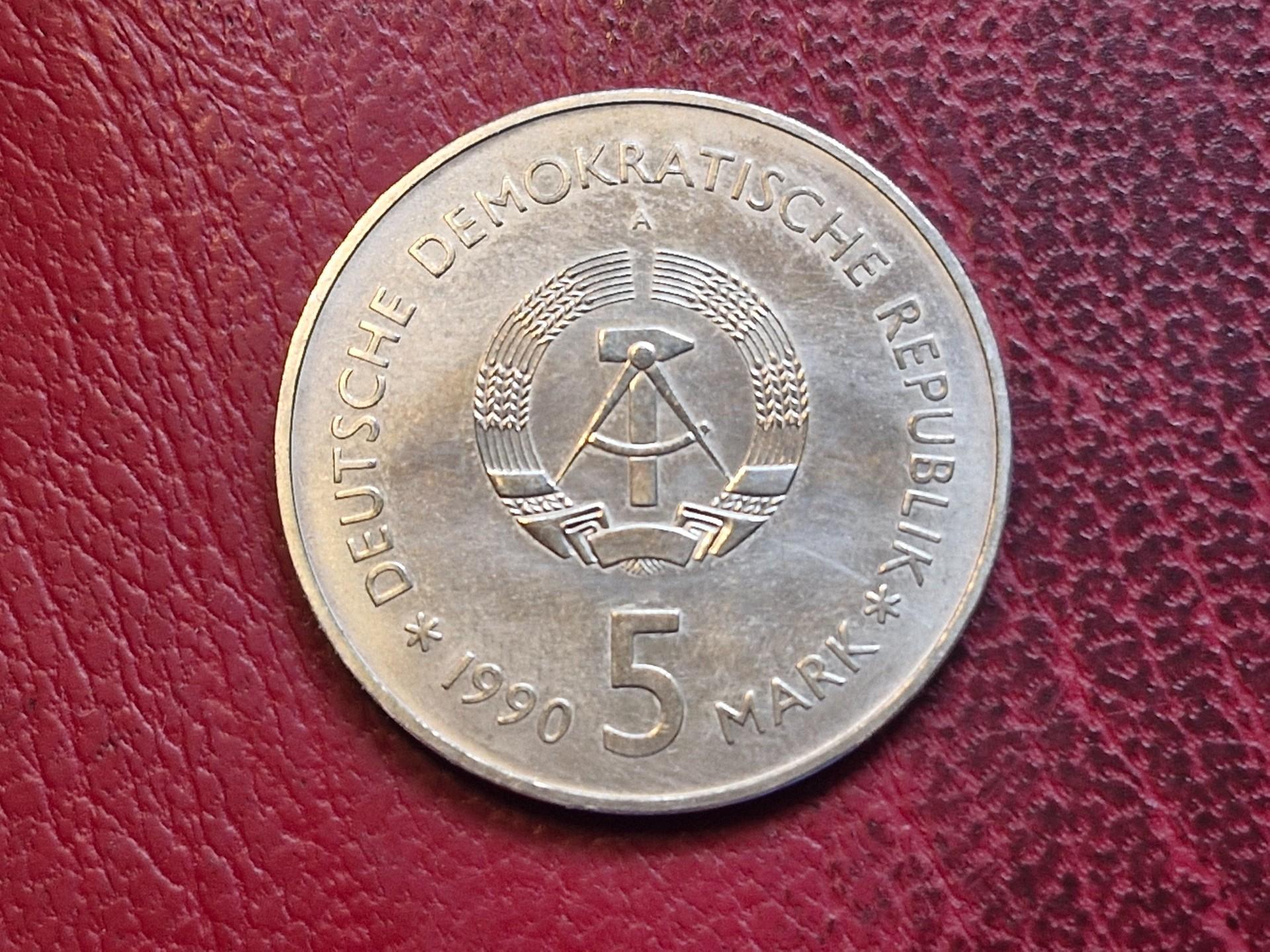 Vokietija - VDR 5 markės, 1990 KM# 135 Zeughaus