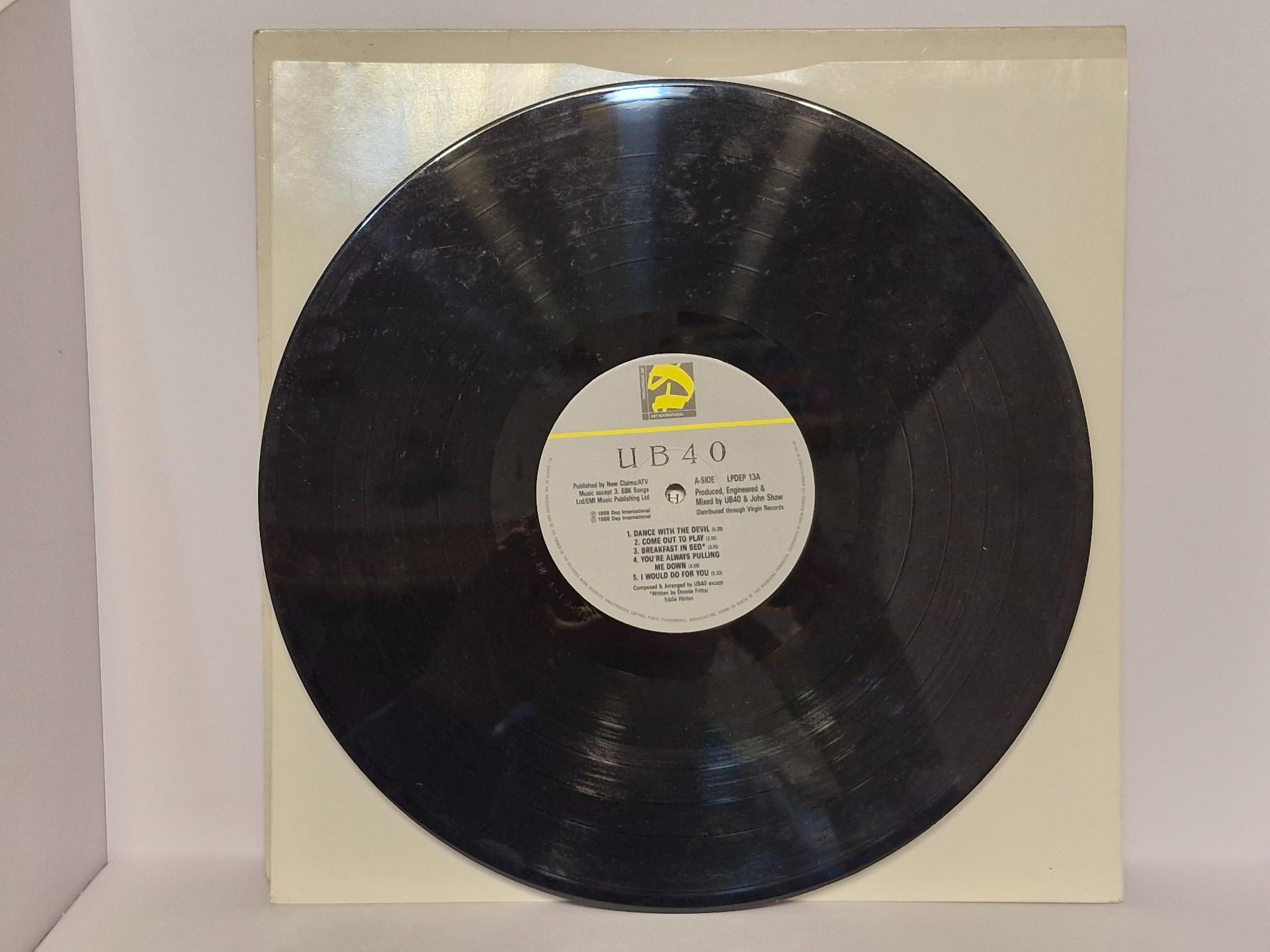 Lp plokštelė Ub40 – Ub40
