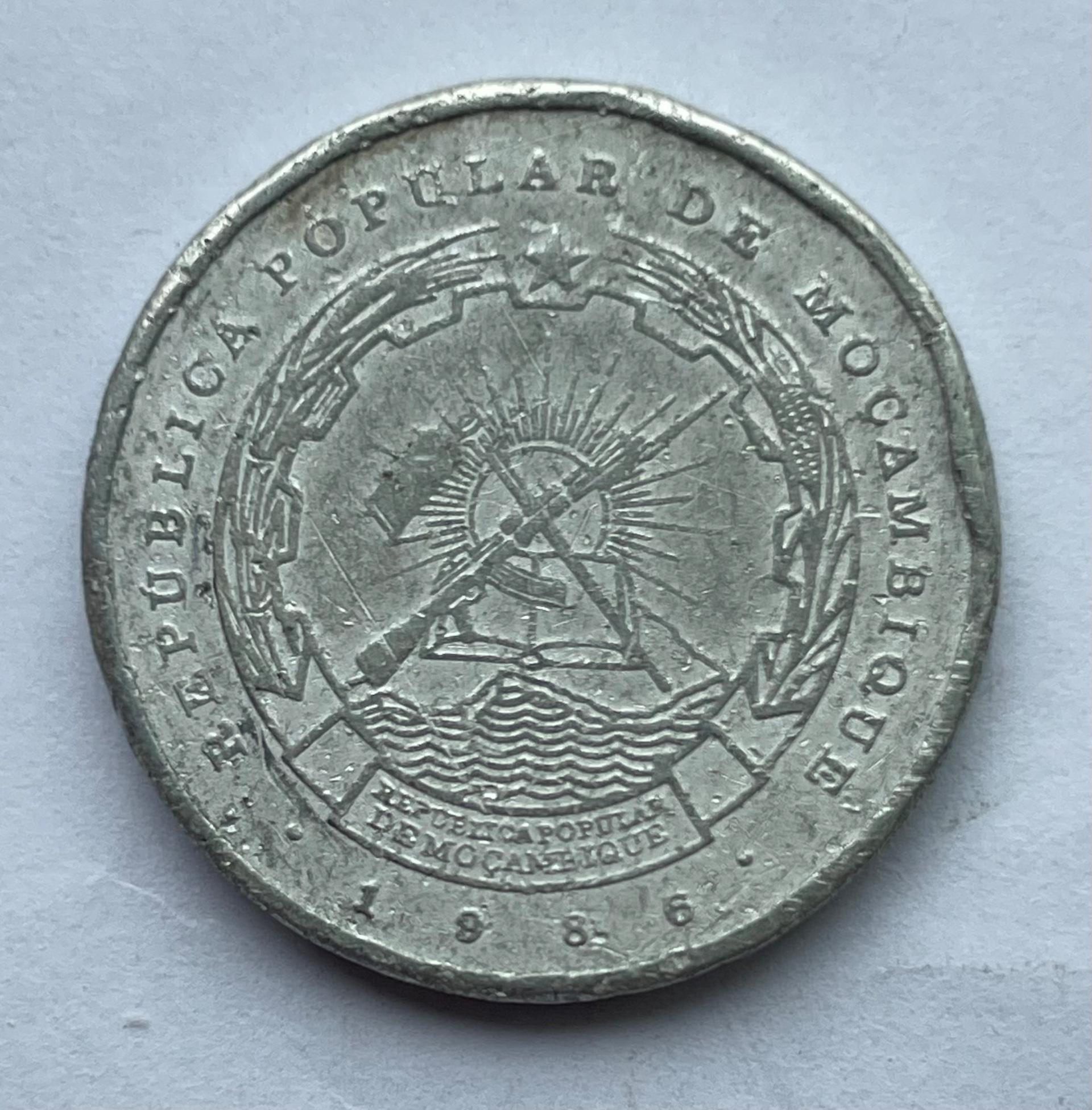 Mozambikas 5 M 1986