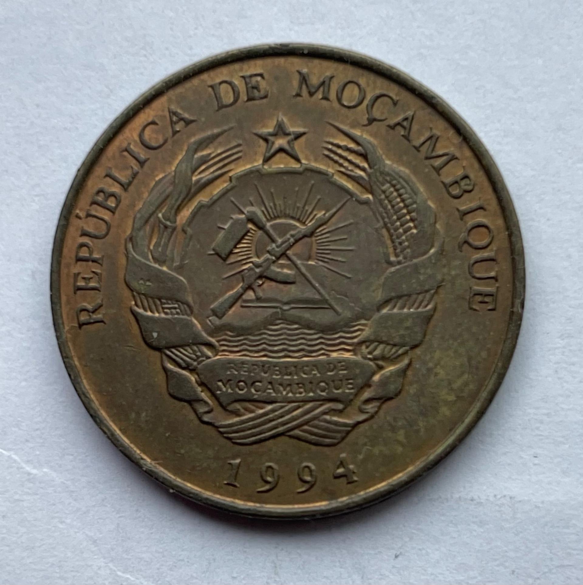 Mozambikas 10 M 1994