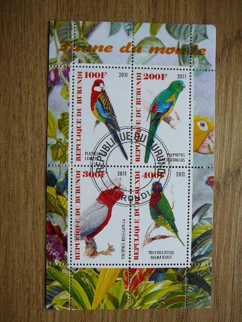 j229 Papugos Pauksciai Burundis 2011 antsp. #