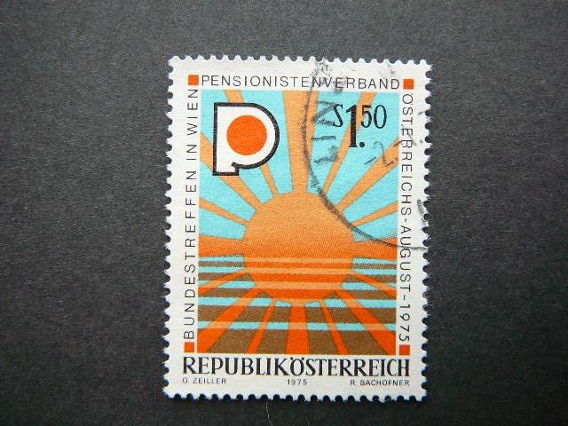 Austrija 1975 1490 Saule Emblema antsp. #