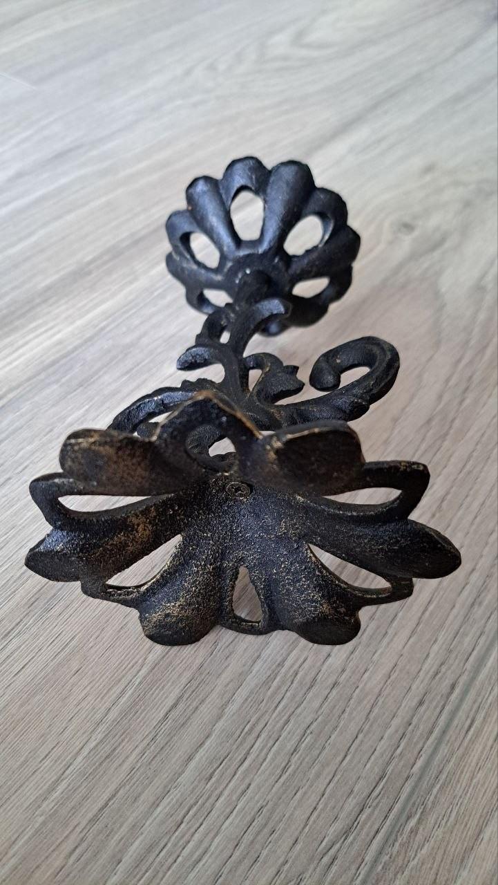 Vintažinė ketaus žvakidė