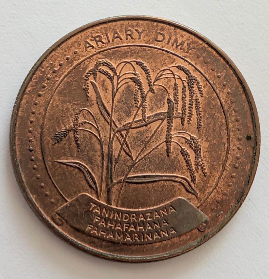 Madagaskaras 5 frankai 1996