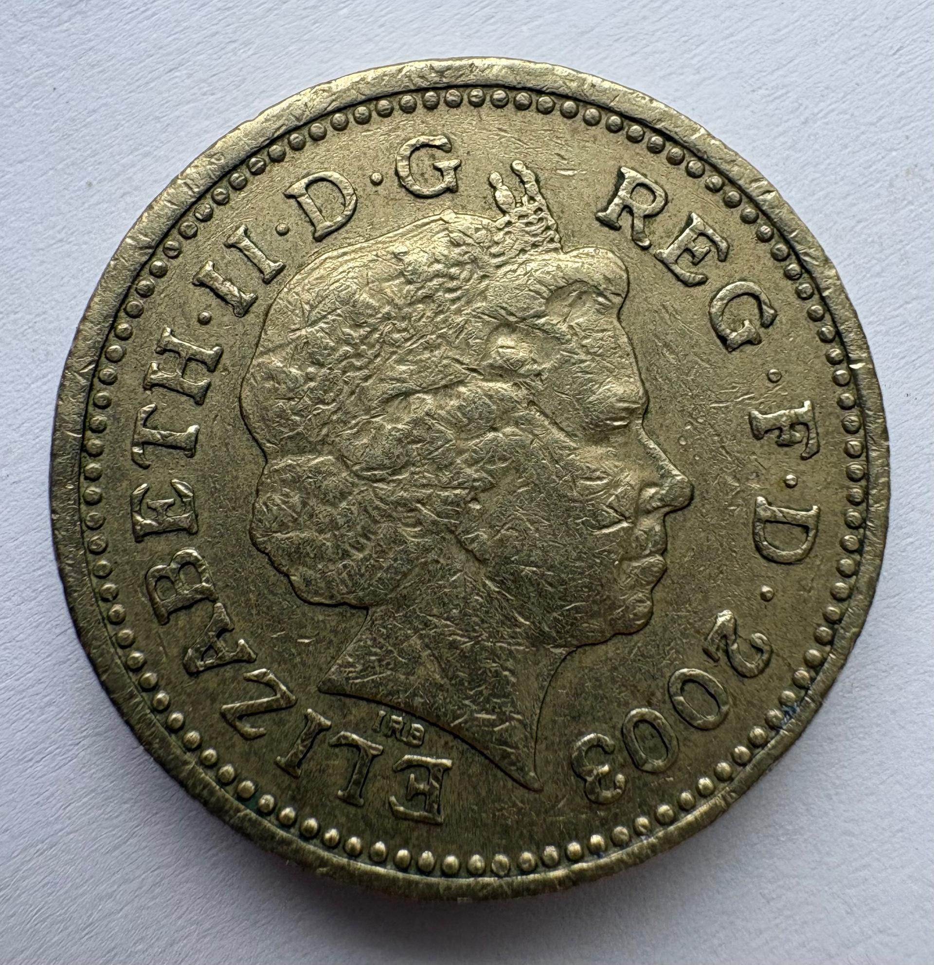 Didžioji Britanija 1 svaras 2003