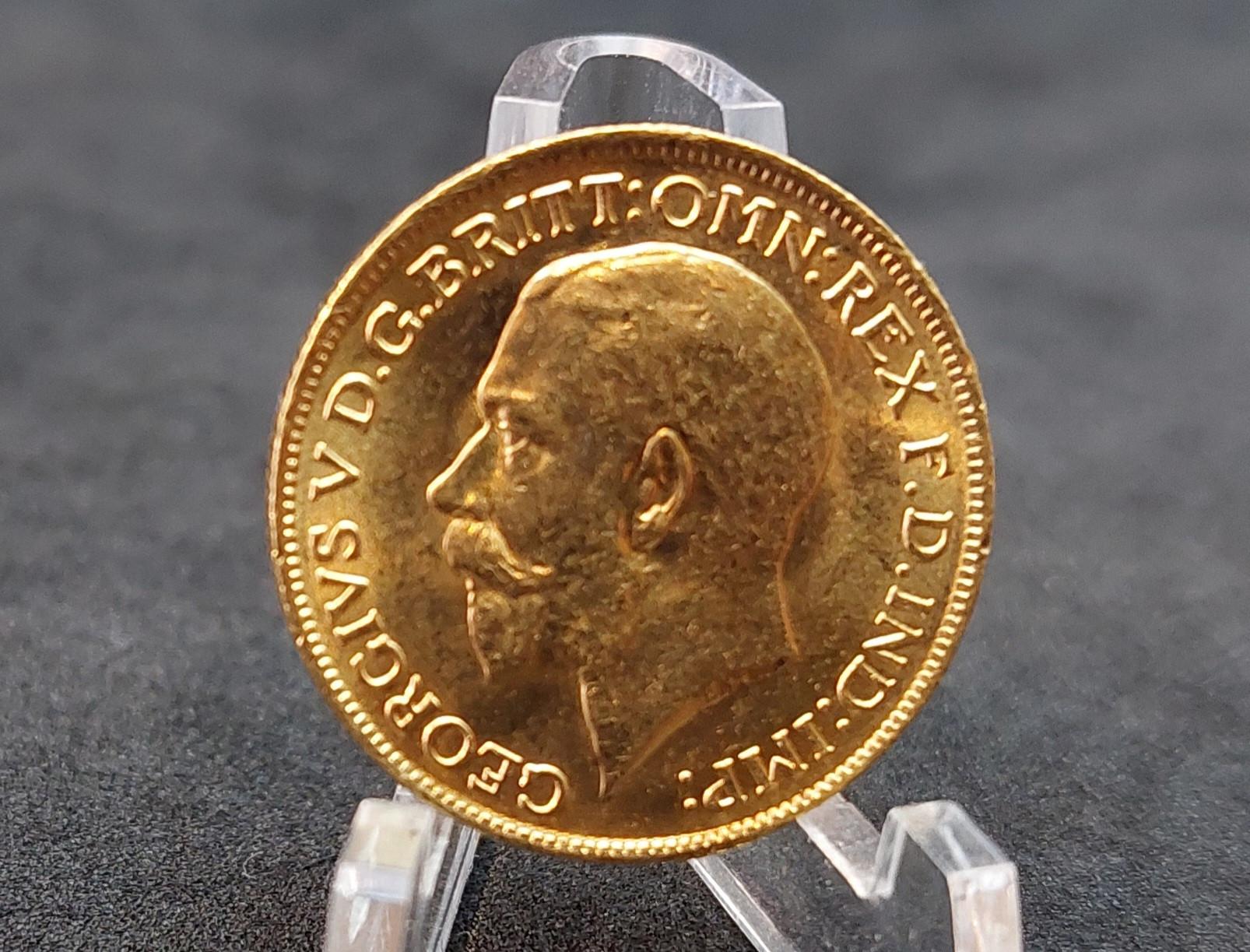 Auksinė moneta Soverenas George V