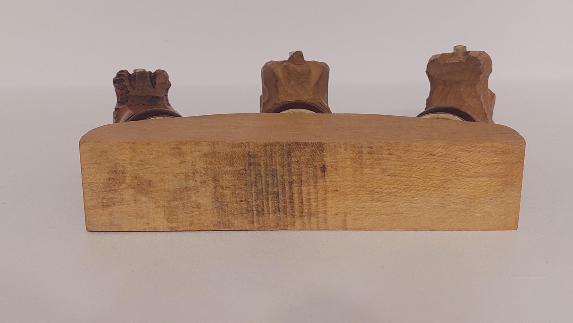 3 kolekciniai mediniai kamštukai šuniukai skulptūrelės