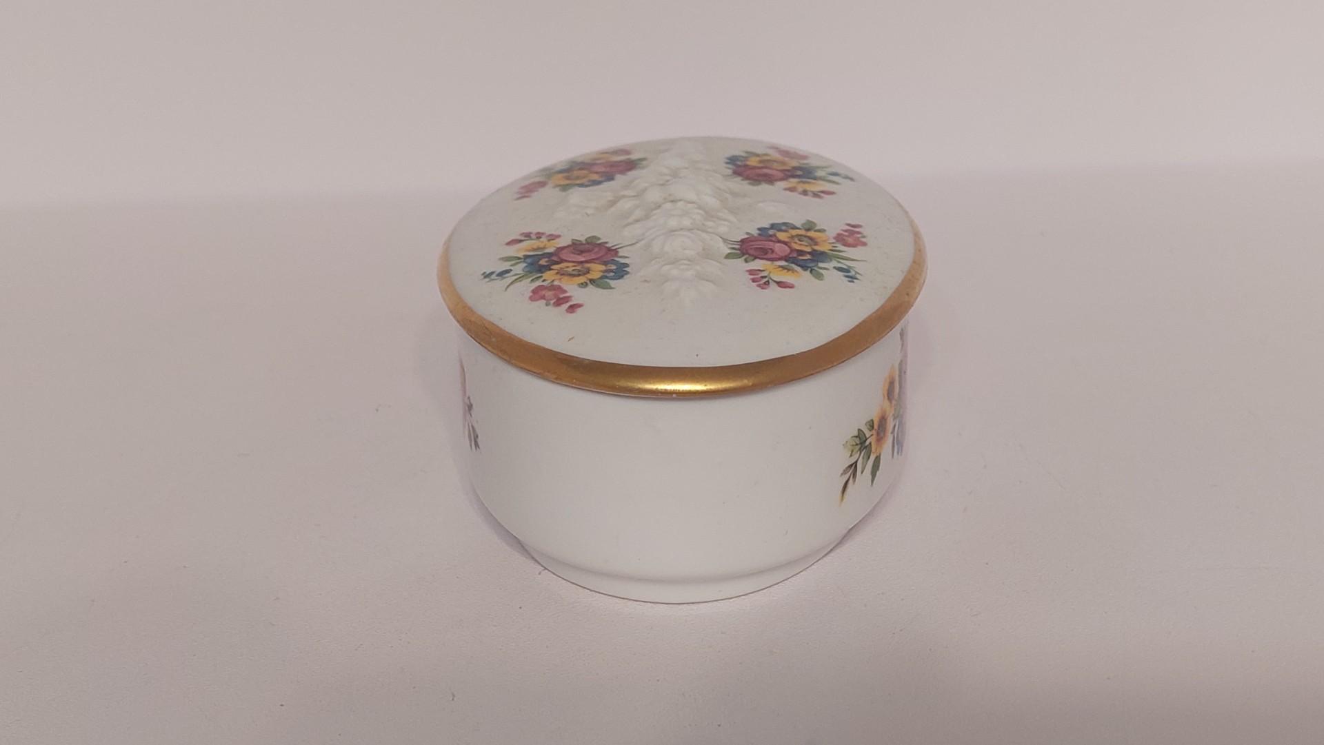 Gerold Bavaria porcelianė dežutė &quot;Gėlės&quot; ~ 11X7cm