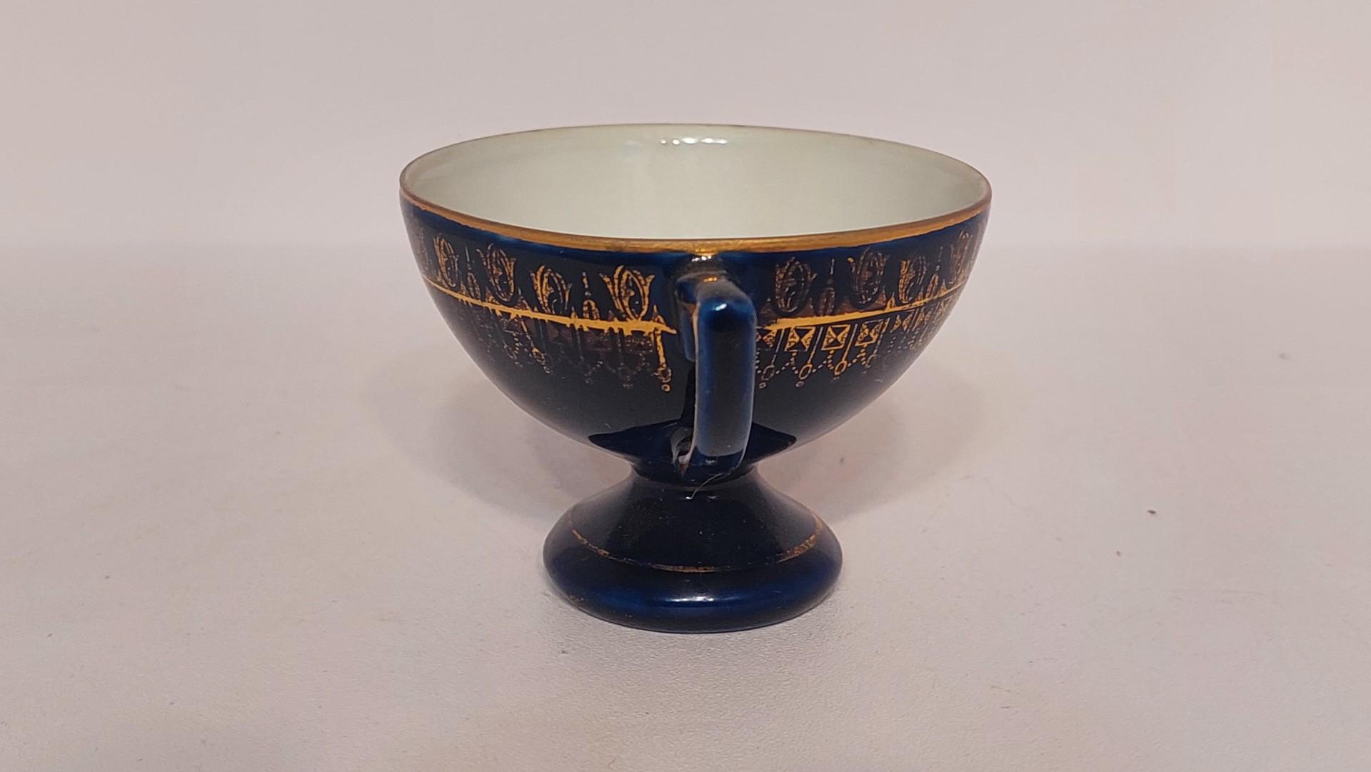 Kobalto spalvos su aukso sp. ornamanetais puodelis 