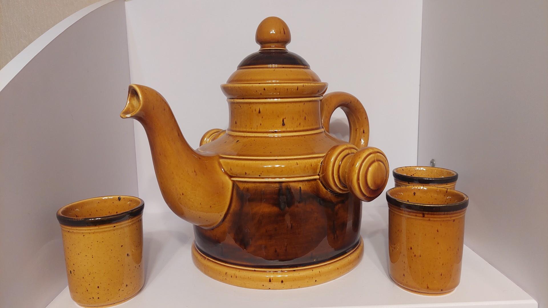Gallo keramikos grafinas karštiems gerimams su 3 puodeliais