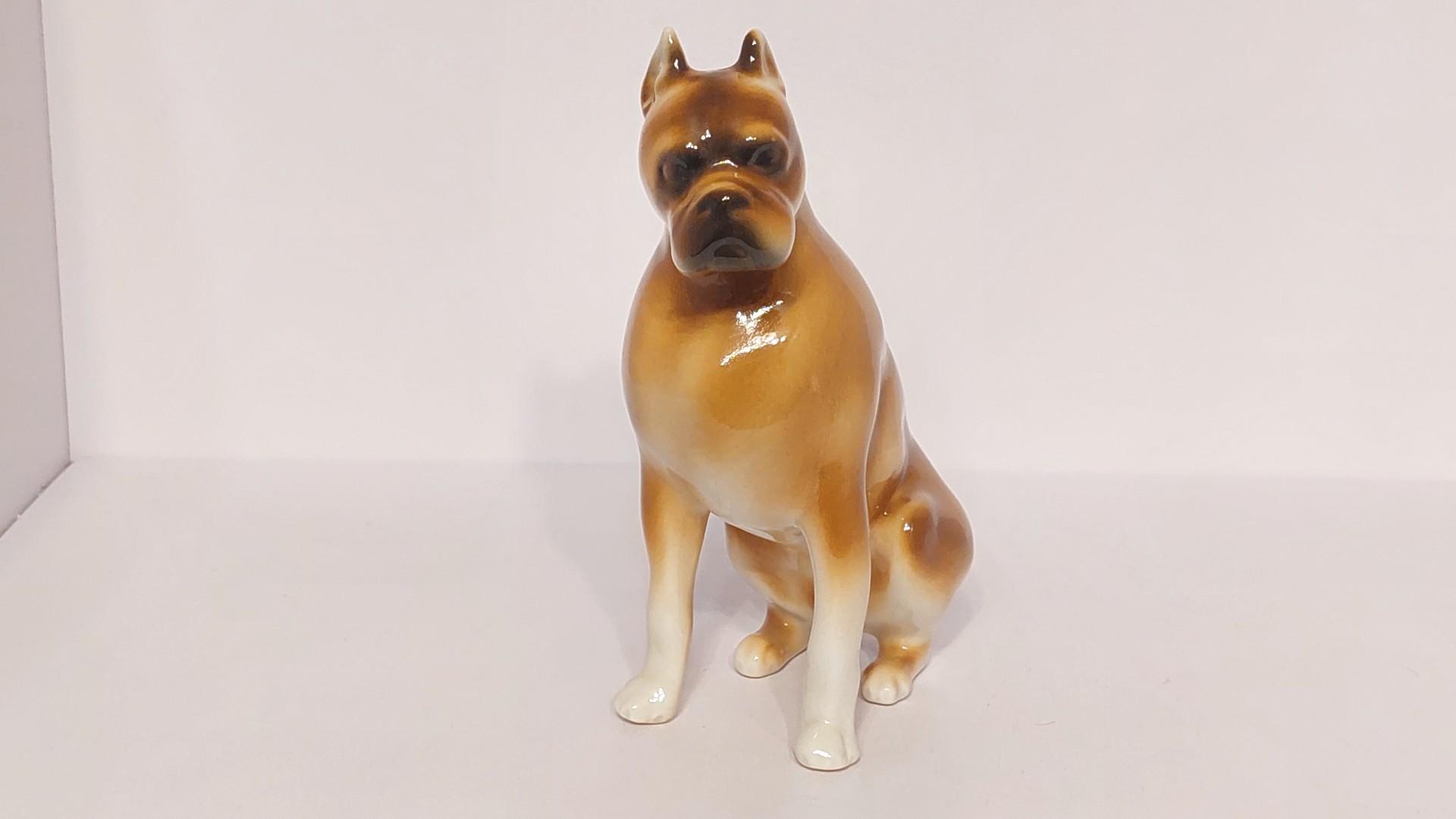 Porcelianinė Royal Dux šuns skulptūra Bokseris~16cm 