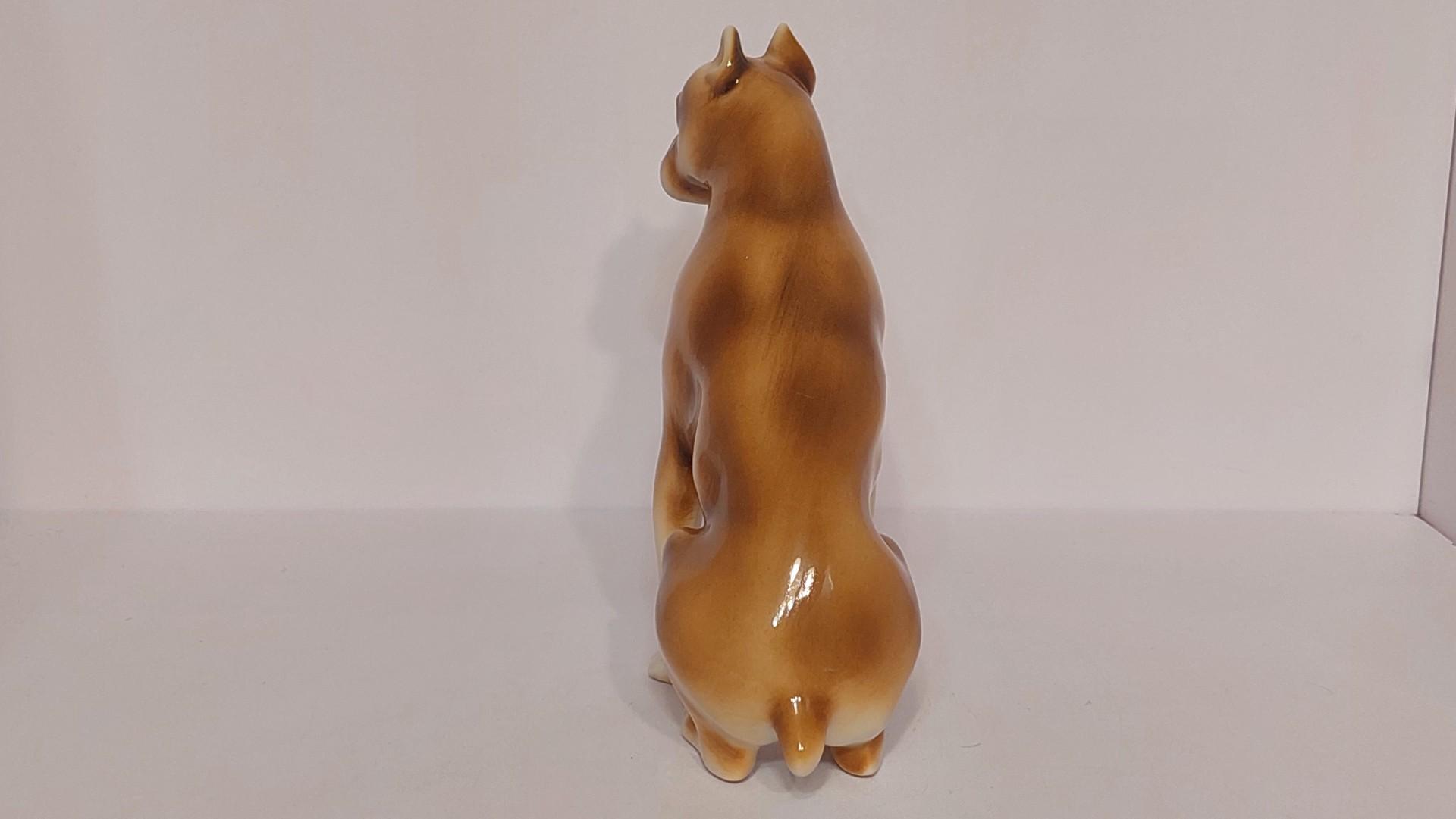 Porcelianinė Royal Dux šuns skulptūra Bokseris~16cm 